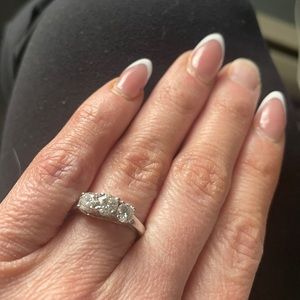 1 carat diamond engagement ring